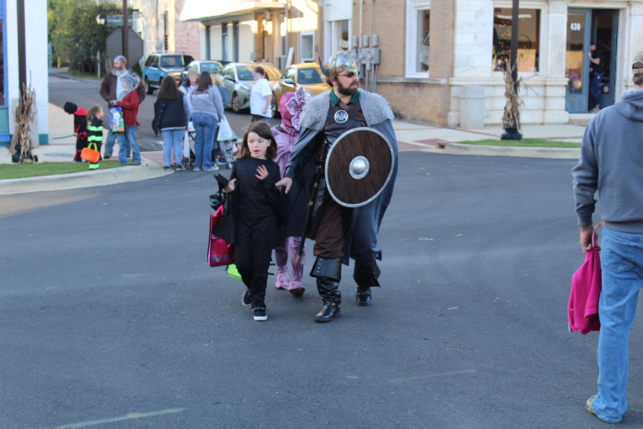 See Pictures From Trick Or Treat On Main Street 2019 - Geek Alabama