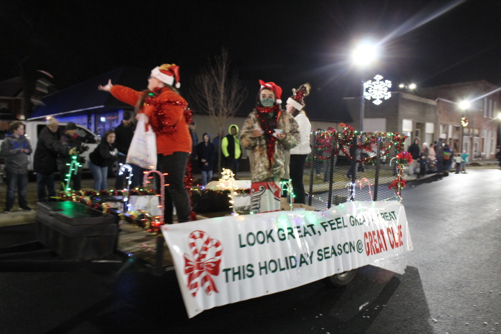Pictures And Video From The 2019 Oxford Alabama Christmas Parade - Geek ...